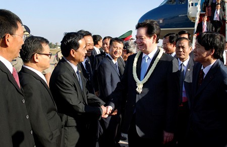 Le Premier Ministre en visite au Cambodge - ảnh 1